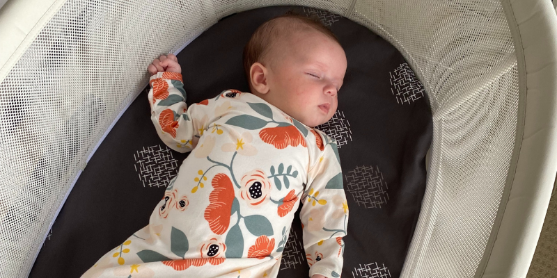 Baby Sleeping in 4moms mamaRoo