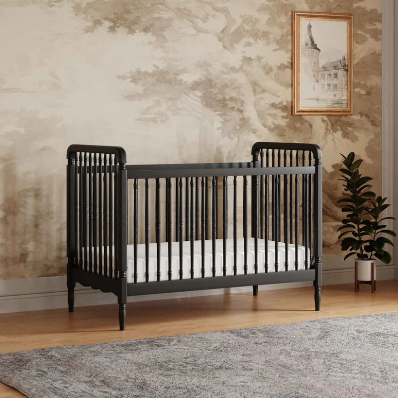 Liberty 3-in-1 Convertible Spindle Crib