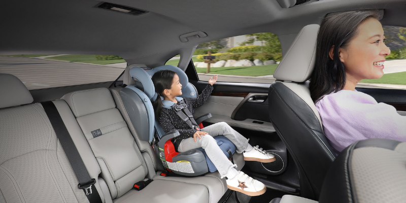 Little girl sitting in a Britax Grow With You Harness-2-Booster Seat