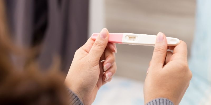 Early Signs of Pregnancy: A Complete Guide for Expecting Parents