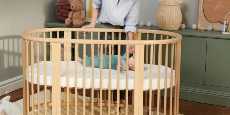Stokke Sleepi Mini Crib & Bed Review