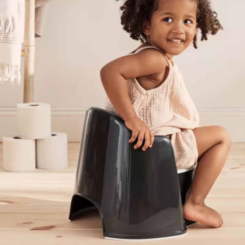Potty Chair Black/White