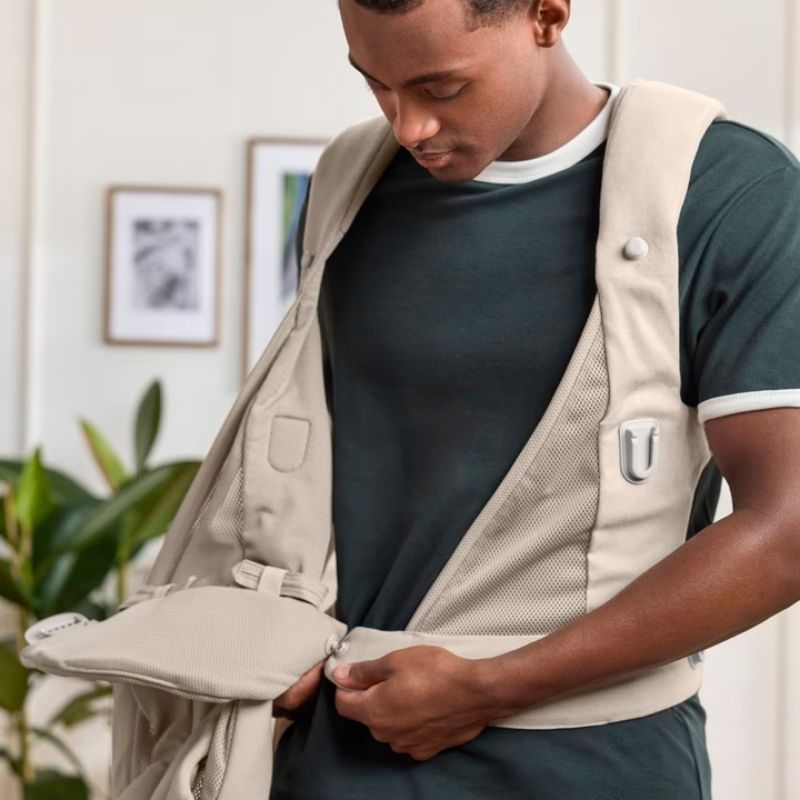 Baby Carrier Hold