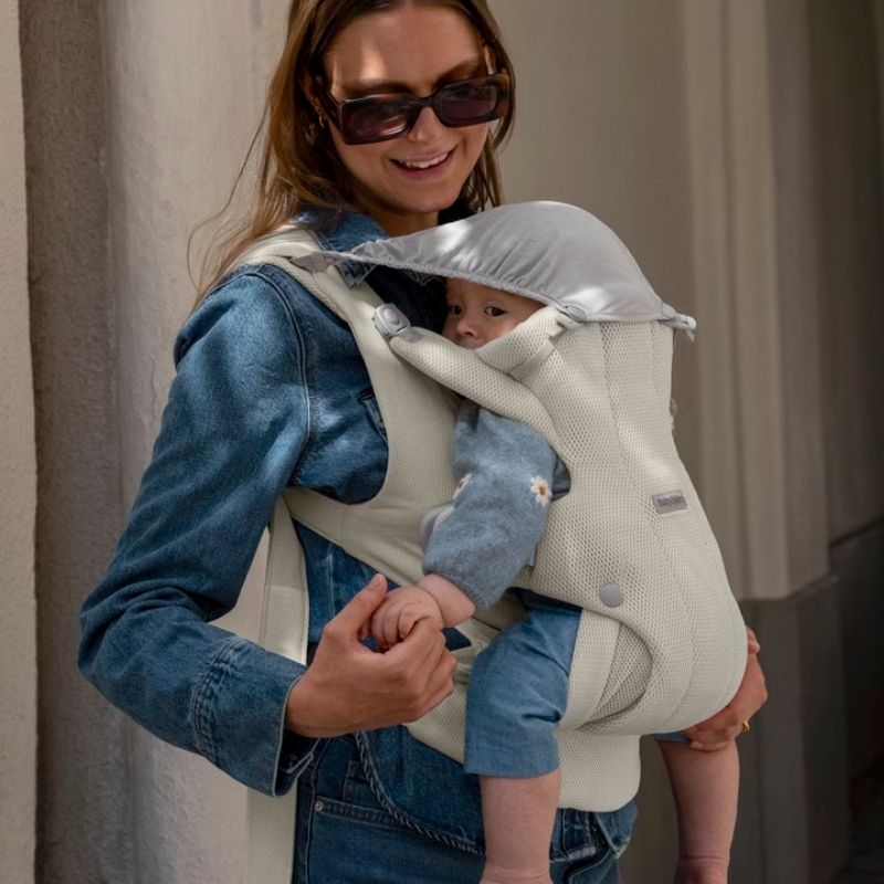 Baby Carrier Hold