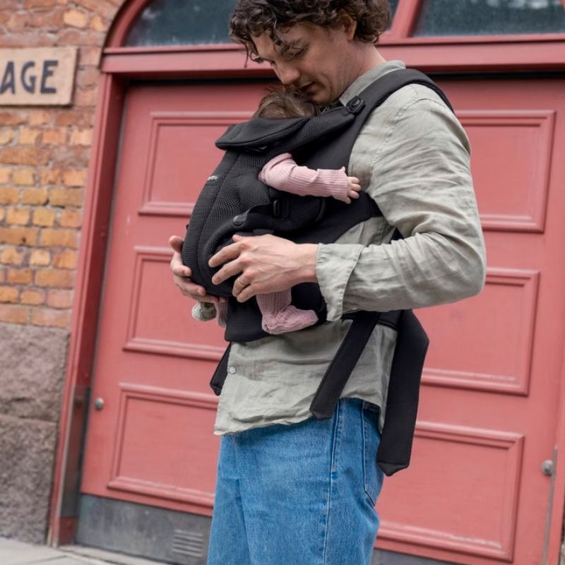 Baby Carrier Hold