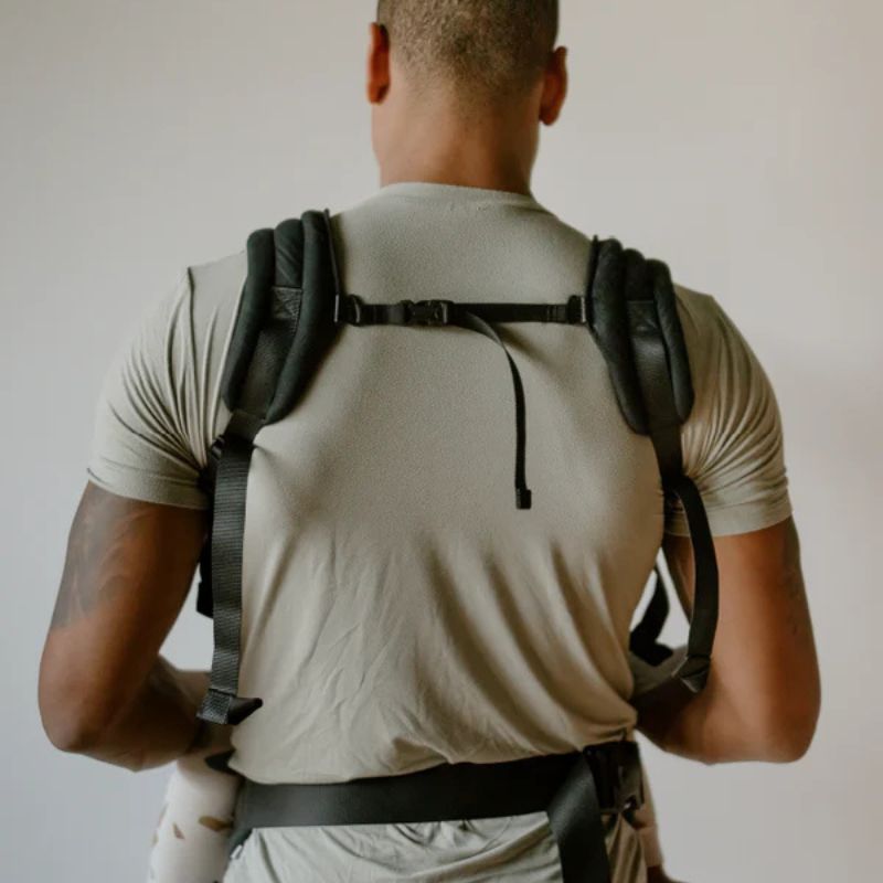 Beluga Buckle Carrier