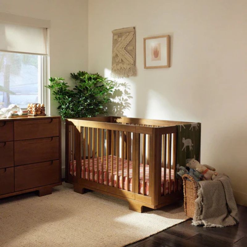 Yuzu 8-in-1 Convertible Crib