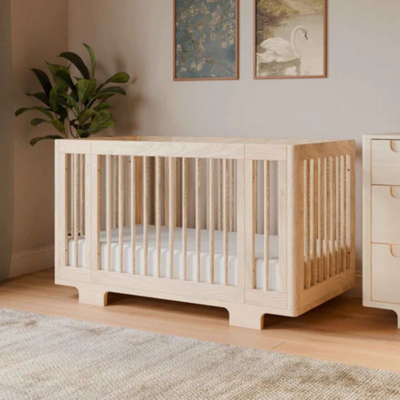 Yuzu 8-in-1 Convertible Crib