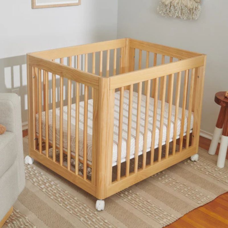 Yuzu 8-in-1 Convertible Crib