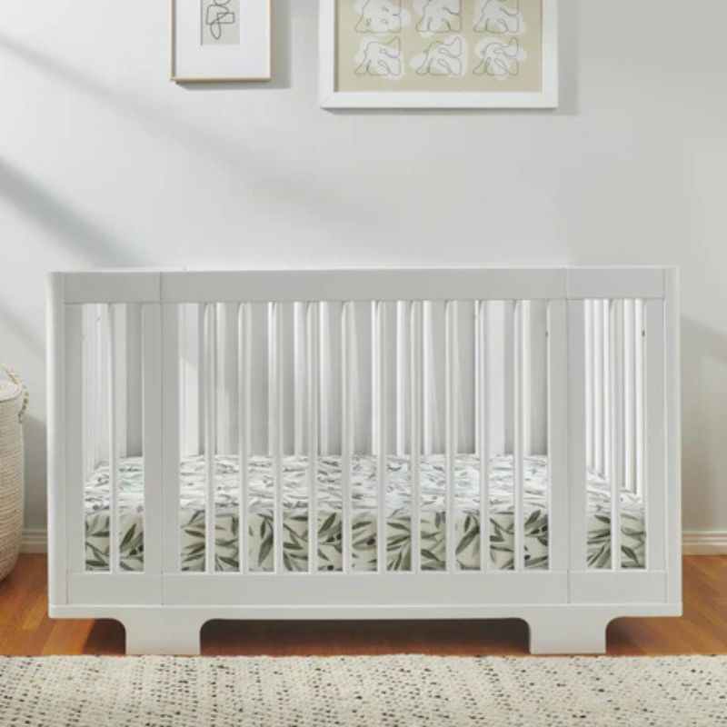 Yuzu 8-in-1 Convertible Crib