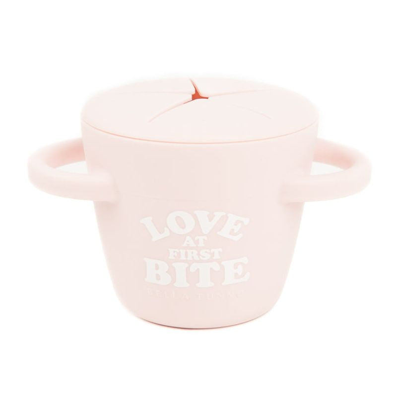 Happy Snacker Love At First Bite