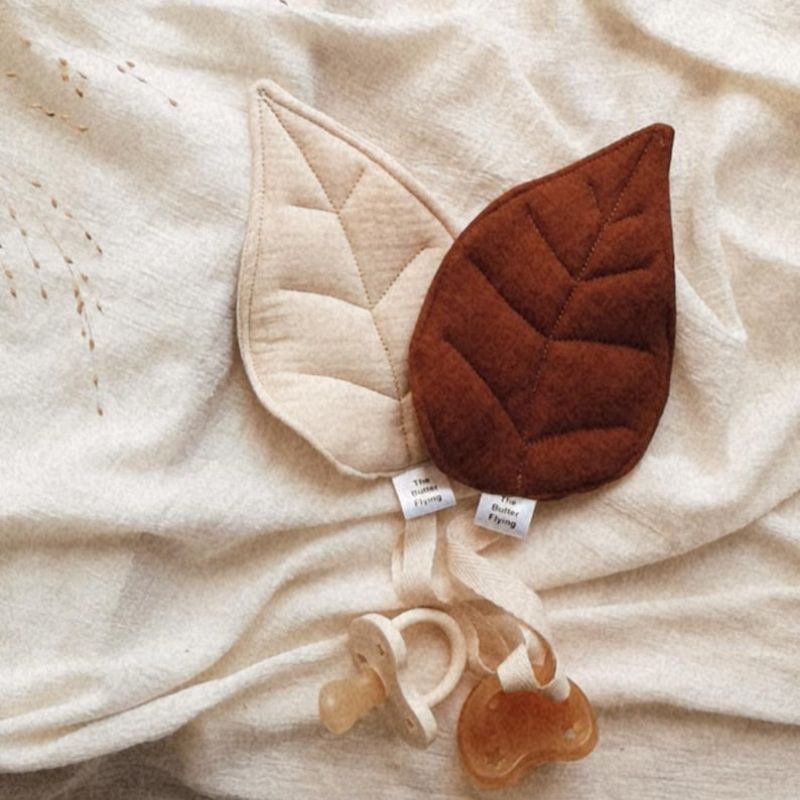 Leaf Pacifier Holder