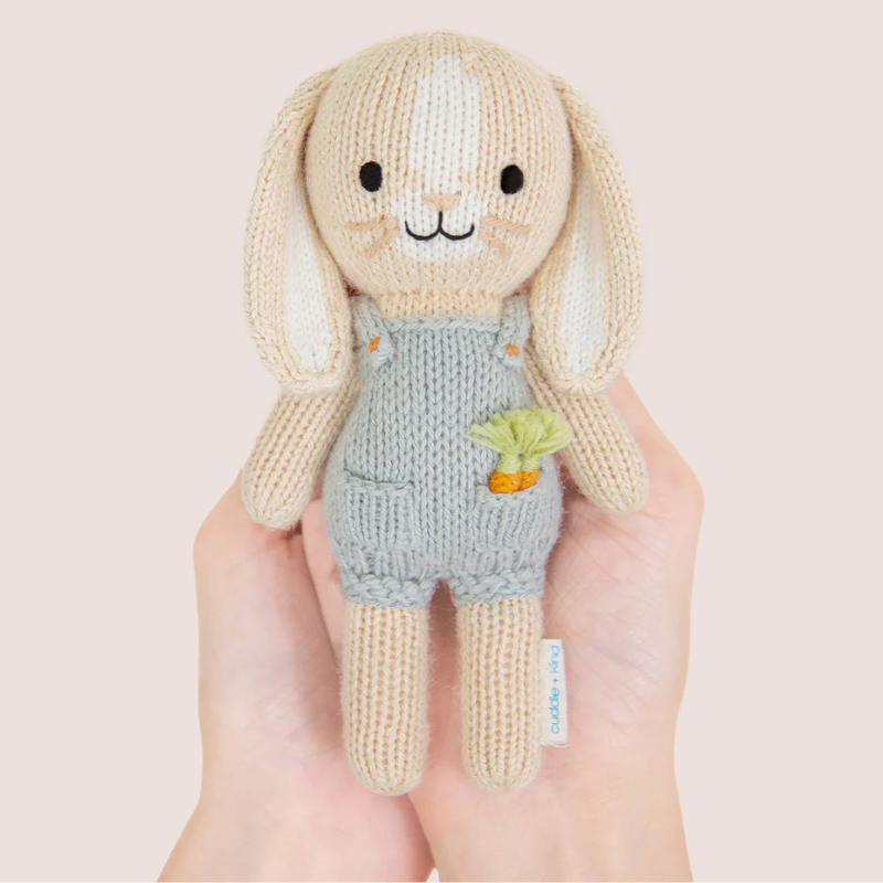 Tiny Knit Dolls