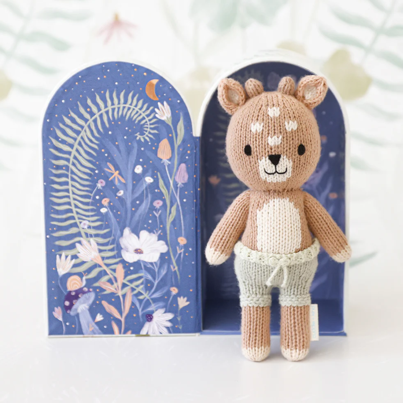 Tiny Knit Dolls