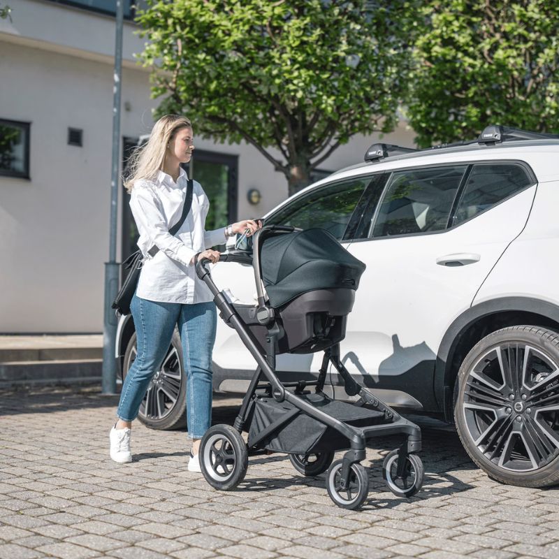 Sleek car seat adapter for Maxi-Cosi