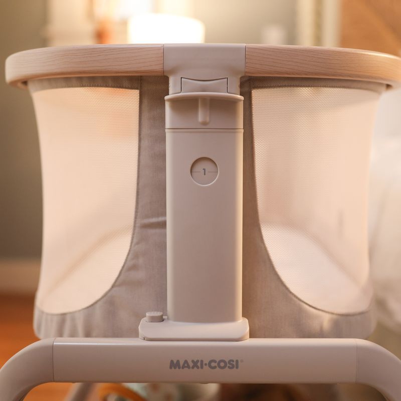 maxi cosi iora bassinet canada Iora Bedside Bassinet | Snuggle Bugz