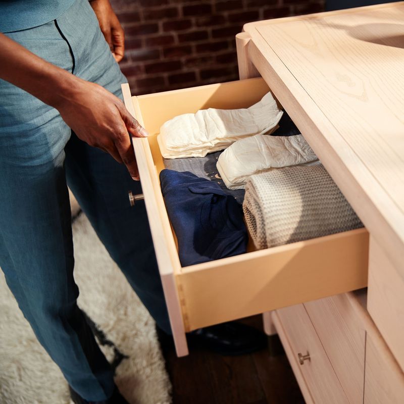 Brisa 6-Drawer Dresser