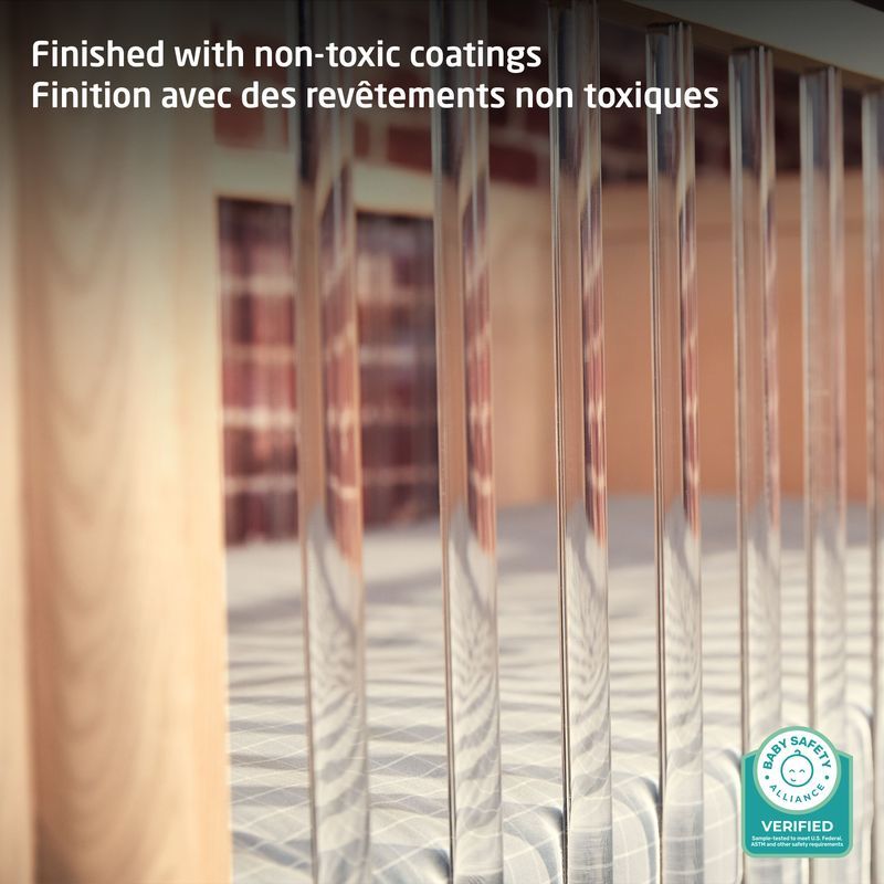 Brisa 4-in-1 Convertible Crib with Toddler Bed/Daybed Conversion Kit