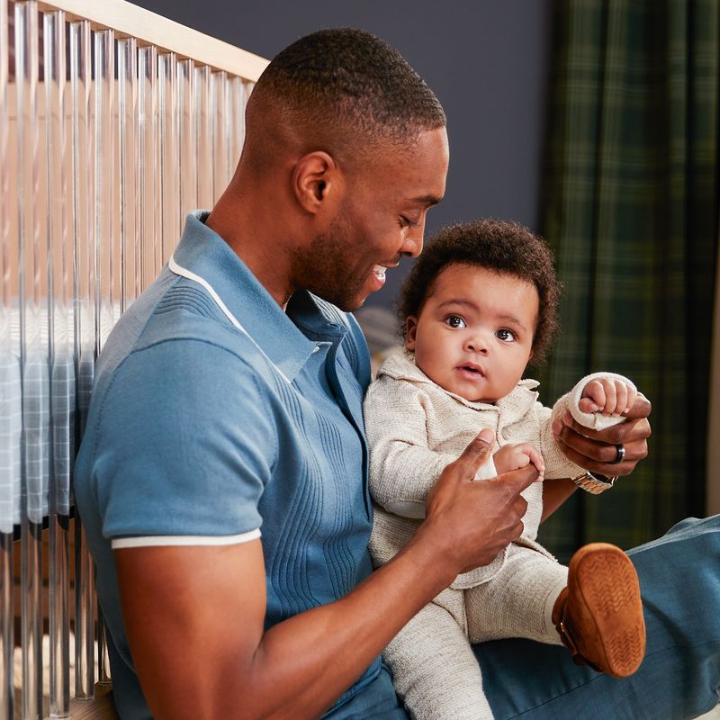 Brisa 4-in-1 Convertible Crib with Toddler Bed/Daybed Conversion Kit