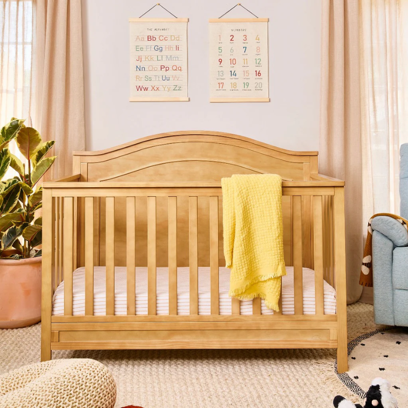 Charlie 4-in-1 Convertible Crib