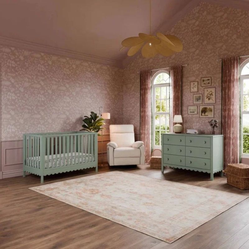 Sammy Scallop 4-in-1 Convertible Crib