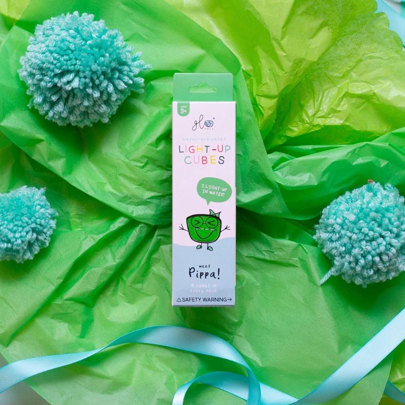 Glo Pals Light-Up Cubes - 4 pack Pippa-Green