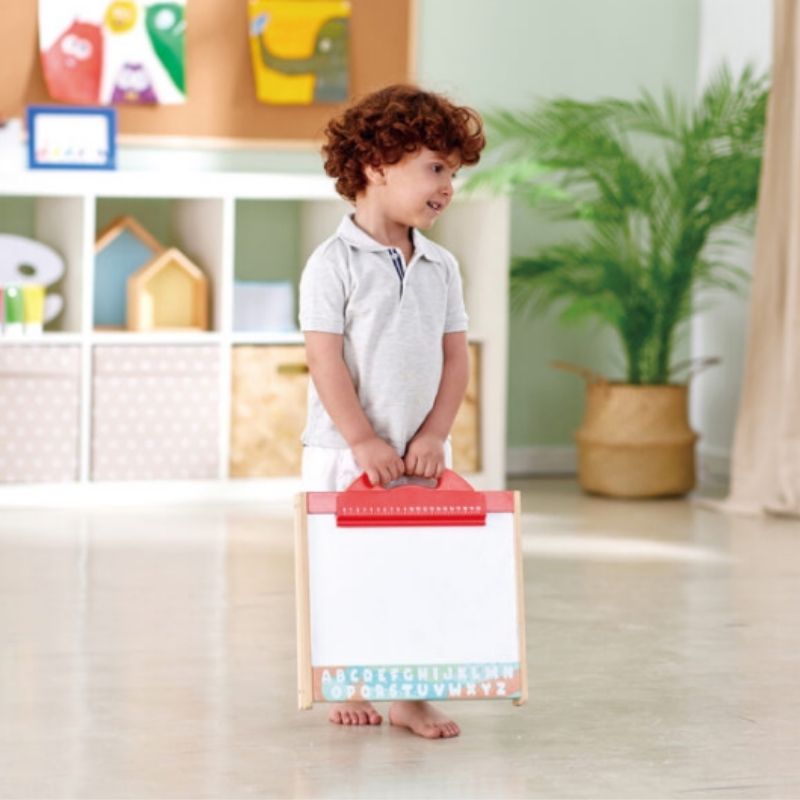 Store & Go Easel