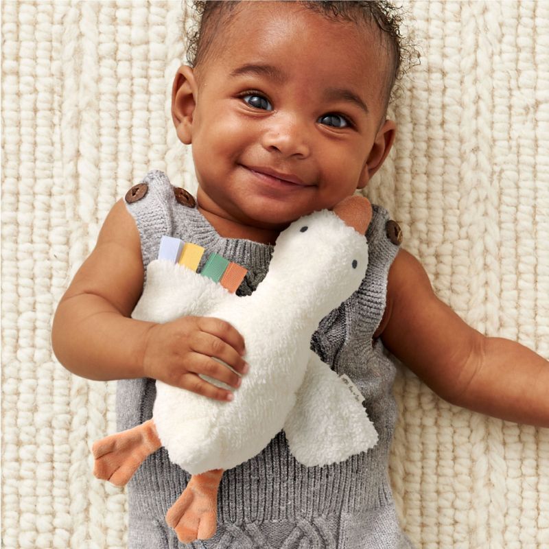 Gracie the Goose - Itzy Huggable