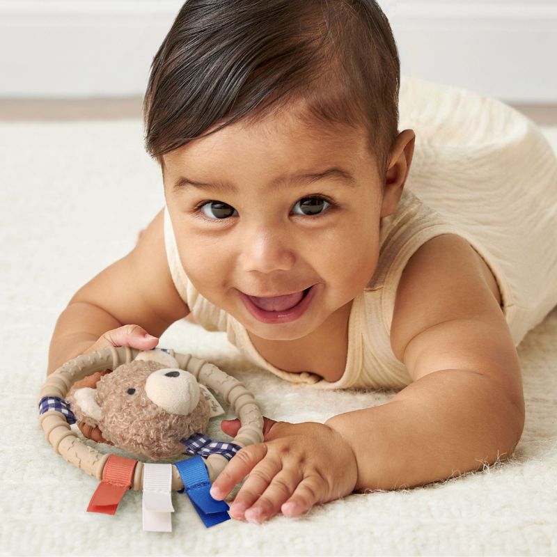 Itzy Ring Pal Teether
