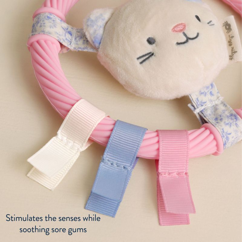 Itzy Ring Pal Teether