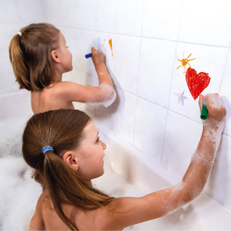 Colouring In The Bath 