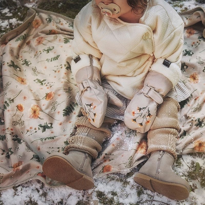 Winter Mittens Meadow Flower