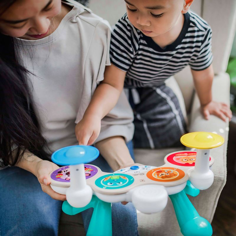 Ensemble dans Tune Batteries Magic Touch connectées