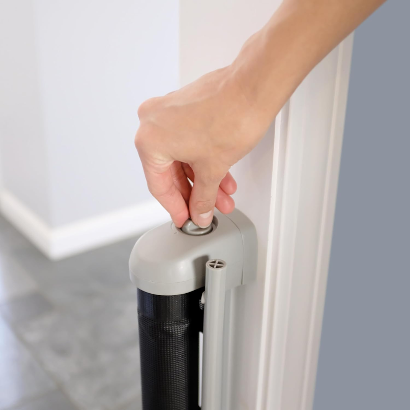 The Thruway 52W Series Retractable Gate