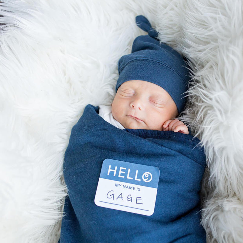 Hello World Swaddle & Knotted Hat Set