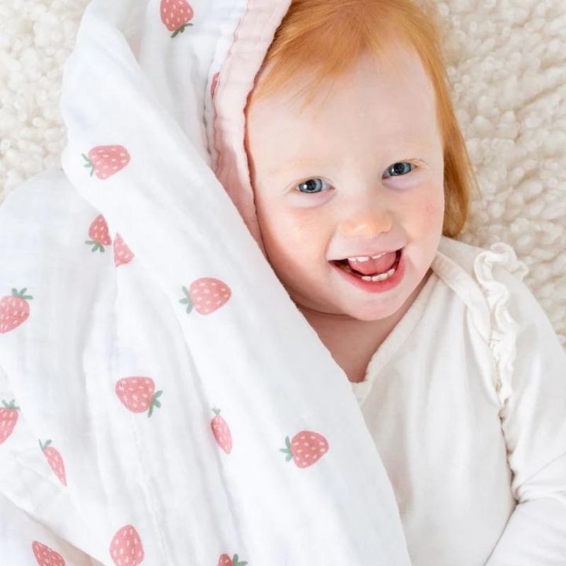 Reversible Muslin Blanket Daisies & Strawberries