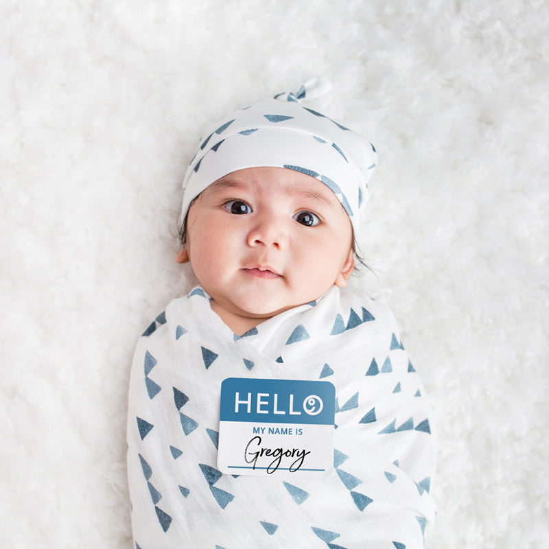 Hello World Swaddle & Knotted Hat Set navy triangles
