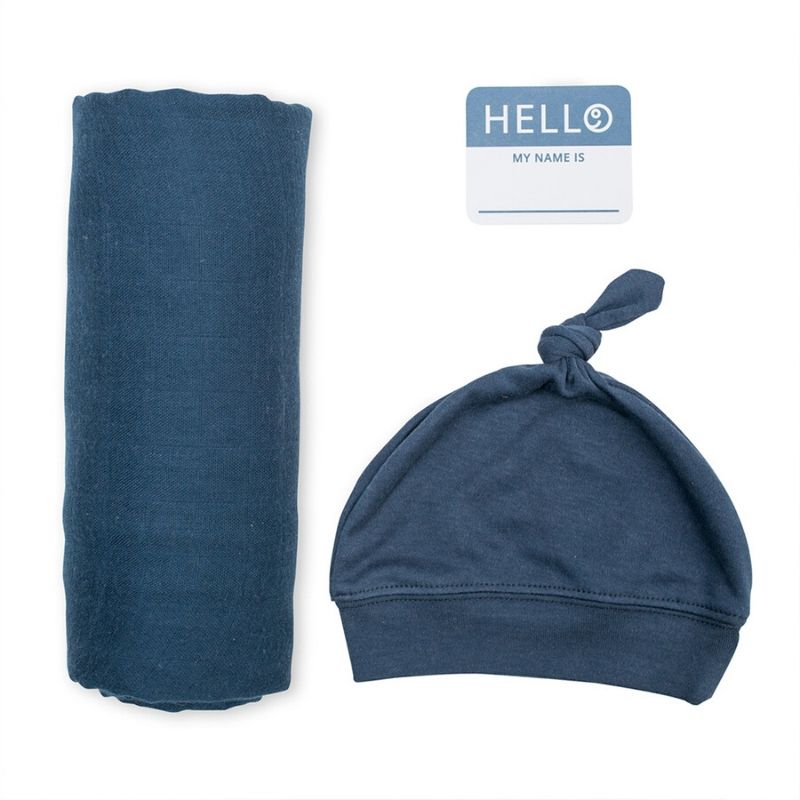Hello World Swaddle & Knotted Hat Set