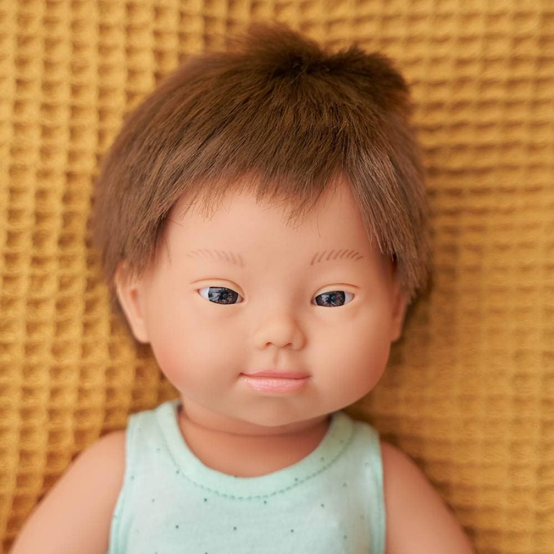 Poupée Bébé Garçon Caucasien Trisomique - 15"