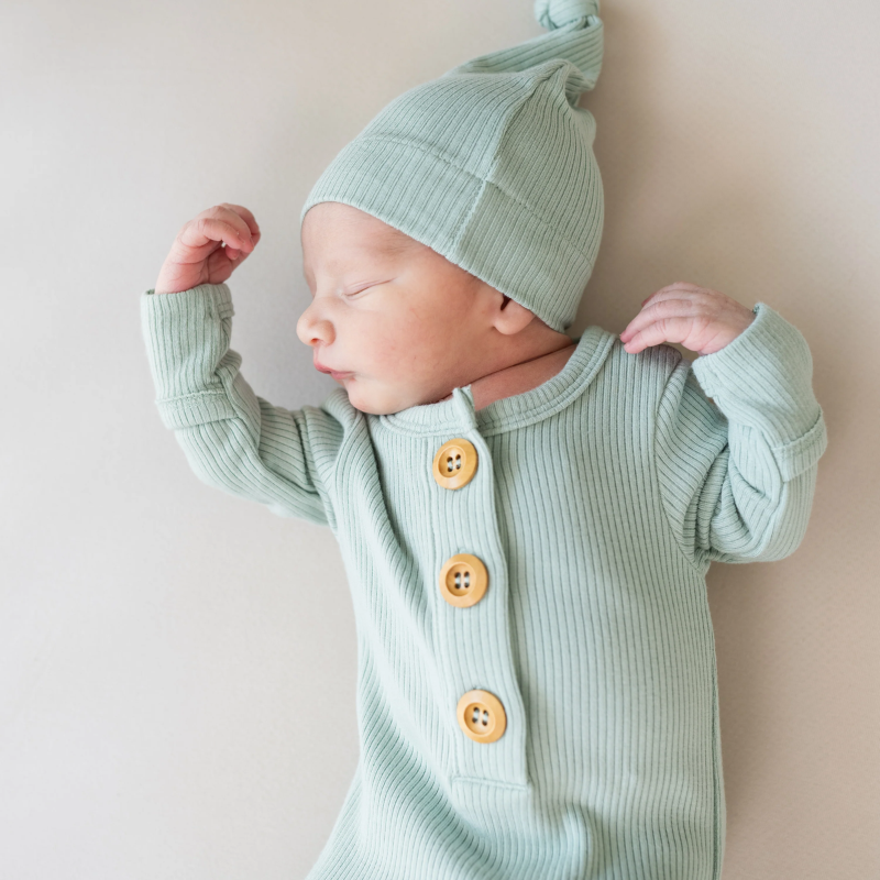 Ribbed Knotted Gown & Hat - Newborn