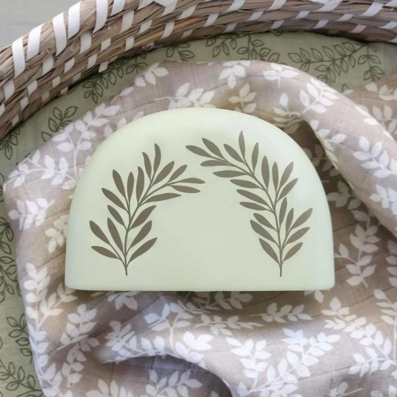 Night Light Rainbow Leaves