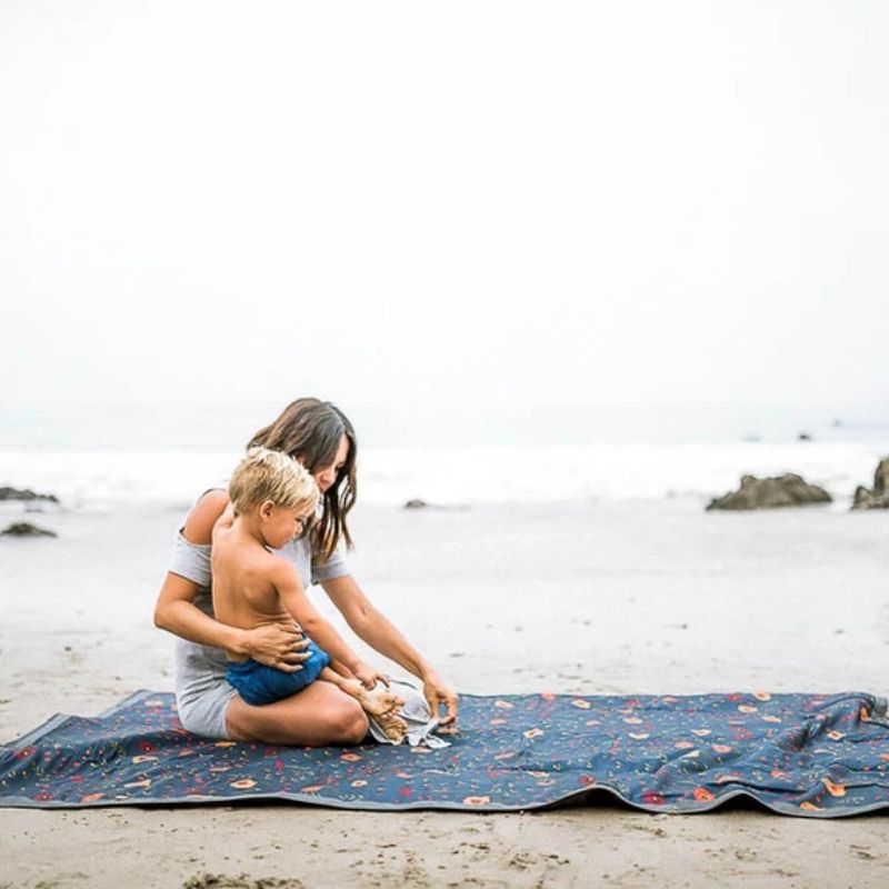 Outdoor Blanket - (5 x 7)  Midnight Poppy