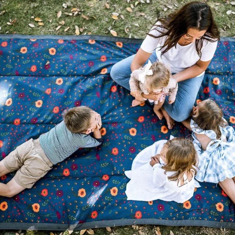 Outdoor Blanket - (5 x 7)  Midnight Poppy