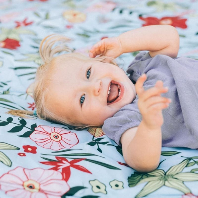 Outdoor Blanket - (5 x 7)  Primrose Patch