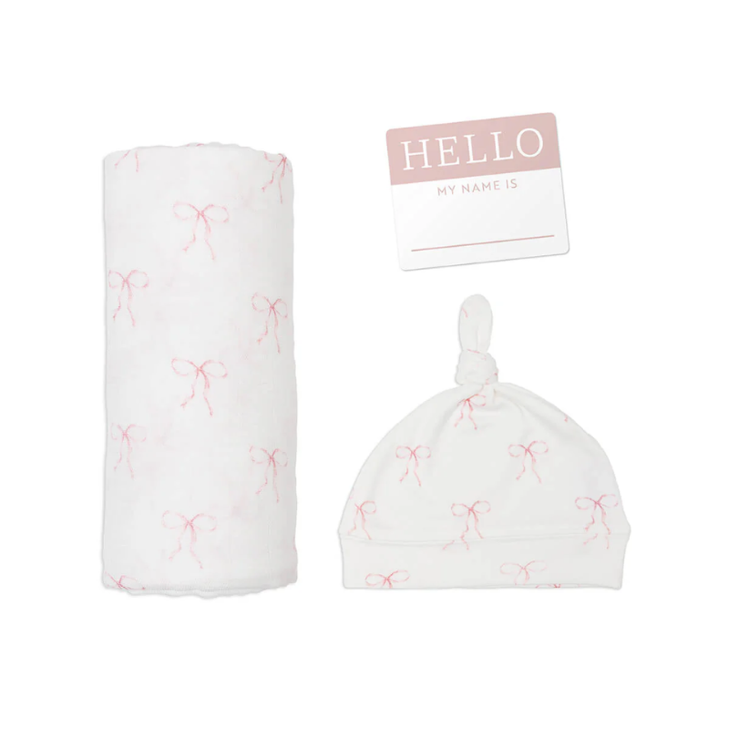Hello World Swaddle & Knotted Hat Set
