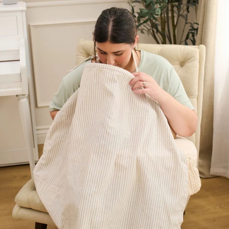2-in-1 Nursing Cover & Carry Bag