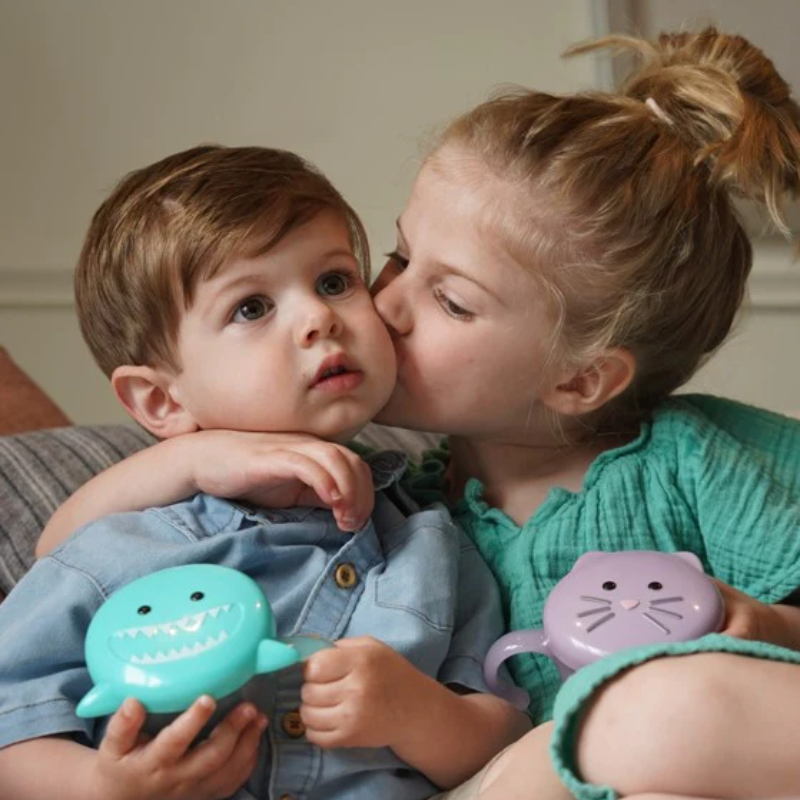 Animal Snack Container with Finger Trap