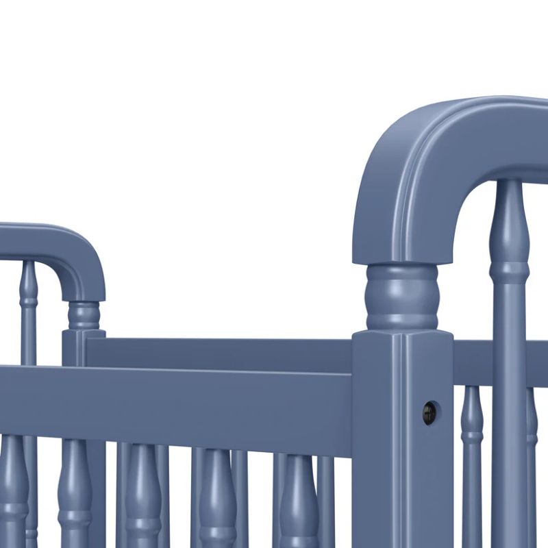 Liberty 3-in-1 Convertible Spindle Crib