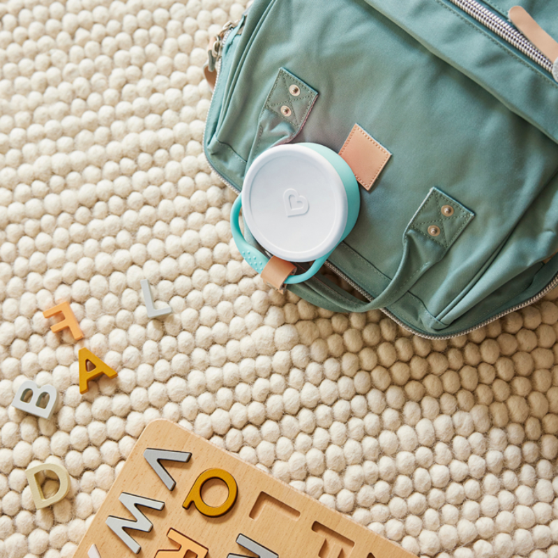 C’est Silicone! Snack Catcher with Lid