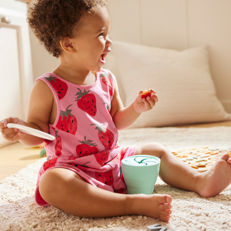 C’est Silicone! Snack Catcher with Lid
